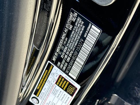 Used 2024 Mercedes-Benz GLC 300 4MATIC image 17