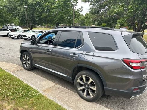 Used 2023 Honda Pilot Elite image 5
