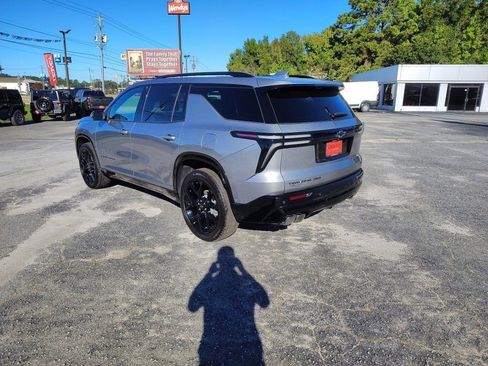 Used 2024 Chevrolet Traverse RS w/ LPO, Floor Liner Package image 8