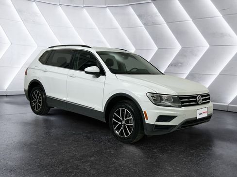 Used 2021 Volkswagen Tiguan SE FWD image 1