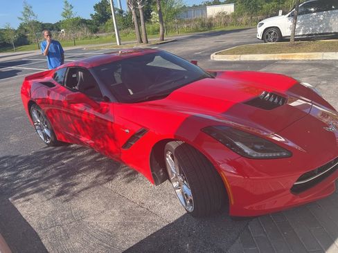 Used 2019 Chevrolet Corvette Stingray Coupe w/ Z51 1LT RWD image 5