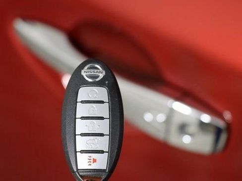 Used 2020 Nissan Pathfinder Platinum image 56