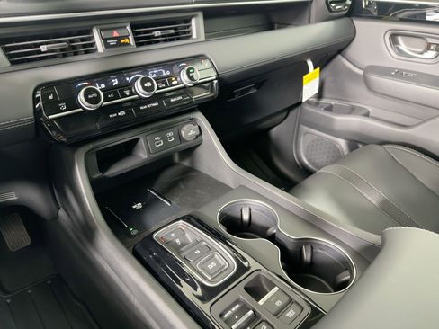 New 2025 Honda Pilot EX-L image 24