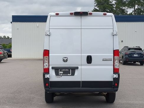 Used 2023 RAM ProMaster 2500 FWD image 4