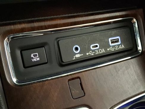 Used 2024 Subaru Ascent Touring AWD/4WD image 25