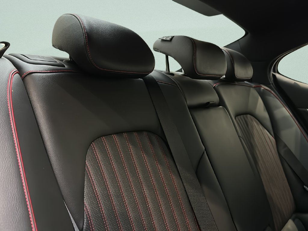 Certified 2026 Genesis G70 3.3T Sport Prestige AWD/4WD image 20