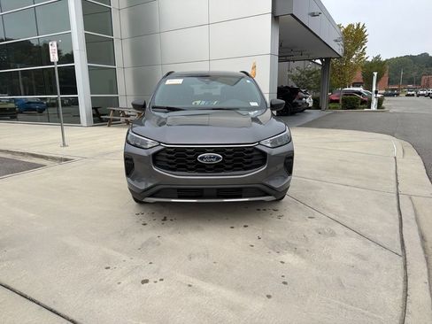 Used 2026 Ford Escape ST-Line w/ Tech Pack #1 FWD image 2