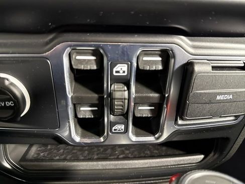 Used 2021 Jeep Wrangler Unlimited Sport image 13