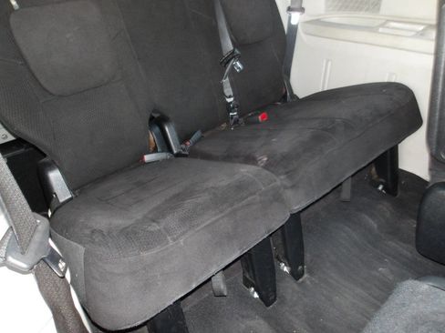 Used 2012 Dodge Grand Caravan SXT FWD image 26