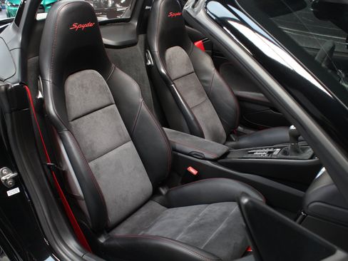 Used 2016 Porsche Boxster Spyder RWD image 63