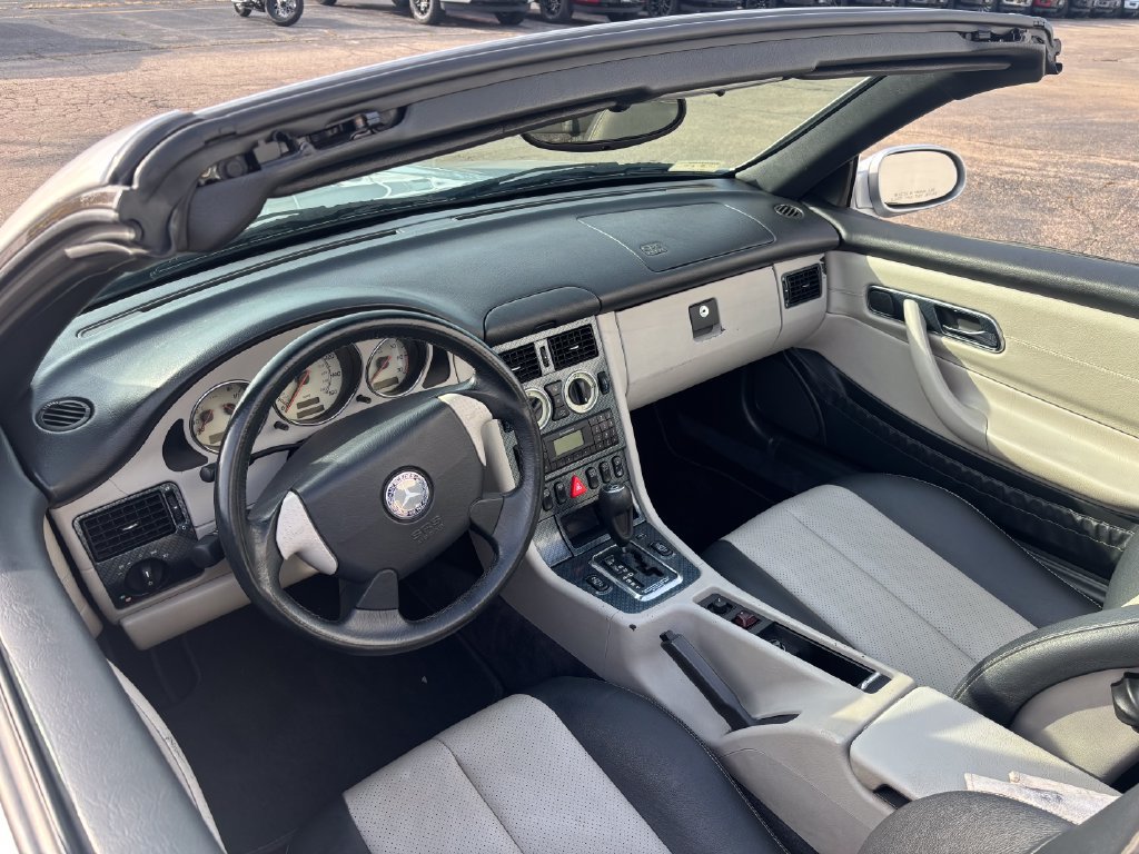 Used 1999 Mercedes-Benz SLK 230 image 4