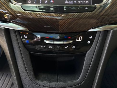Used 2023 Cadillac XT6 Premium Luxury w/ Platinum Package FWD image 20