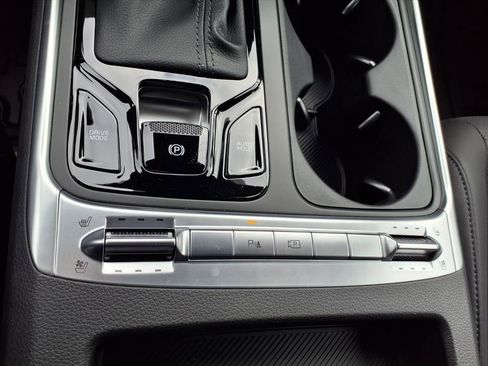 New 2026 Kia Carnival SX image 21