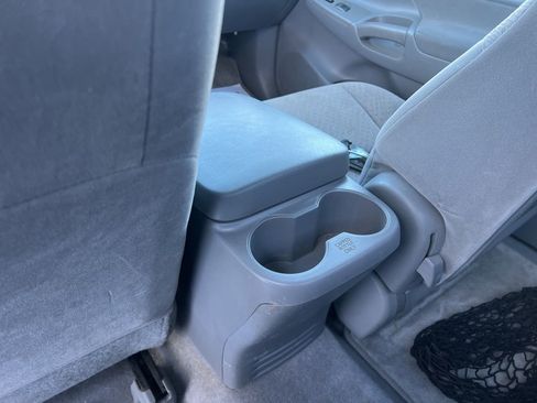 Used 2005 Toyota Tacoma Base image 25