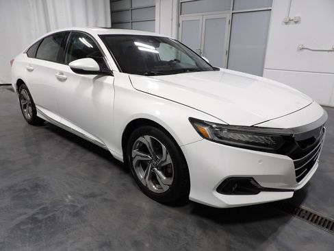 Used 2021 Honda Accord EX-L image 2
