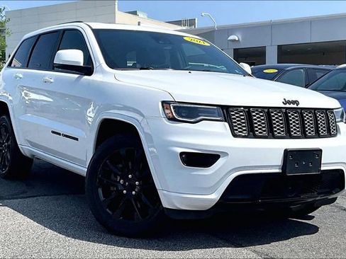 Used 2021 Jeep Grand Cherokee Laredo X AWD/4WD image 1