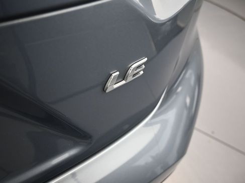 Used 2022 Toyota Corolla LE image 37