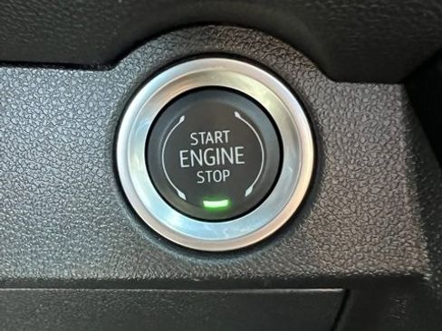 Used 2025 Chevrolet Traverse RS image 43