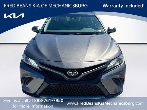 Used 2018 Toyota Camry XSE image 2