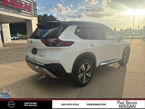 Certified 2021 Nissan Rogue Platinum FWD image 10