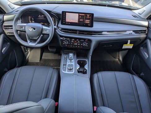 New 2026 INFINITI QX60 Luxe w/ Family Package FWD image 18
