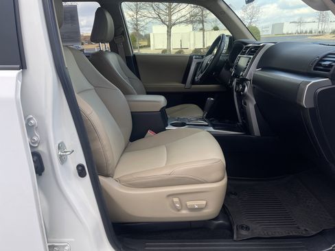 Used 2023 Toyota 4Runner SR5 Premium w/ Moonroof Package image 31