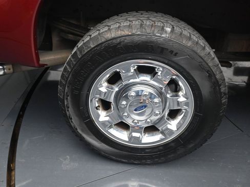 Used 2016 Ford F250 XLT w/ XLT Premium Package AWD/4WD image 14