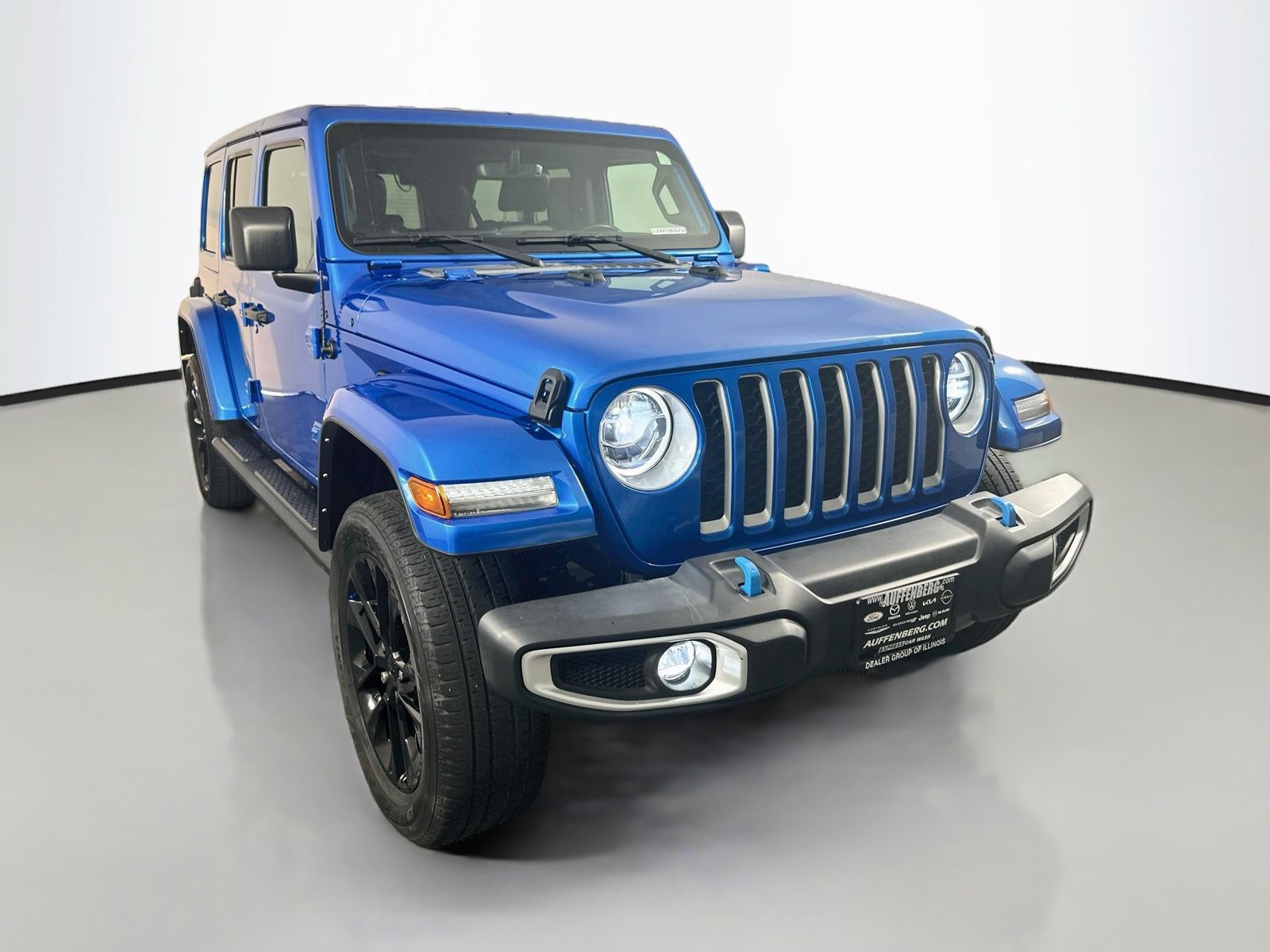 Used 2022 Jeep Wrangler Unlimited Sahara w/ Cold Weather Group AWD/4WD image 1