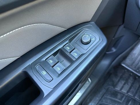 Used 2021 Volkswagen Atlas Cross Sport SEL image 38