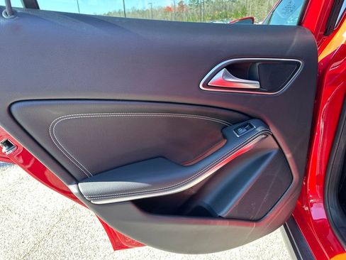 Used 2019 Mercedes-Benz GLA 250 GLA 250 image 28