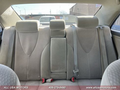 Used 2011 Toyota Camry LE image 22