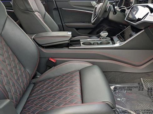 Used 2024 Audi S6 Prestige w/ Prestige Package image 19