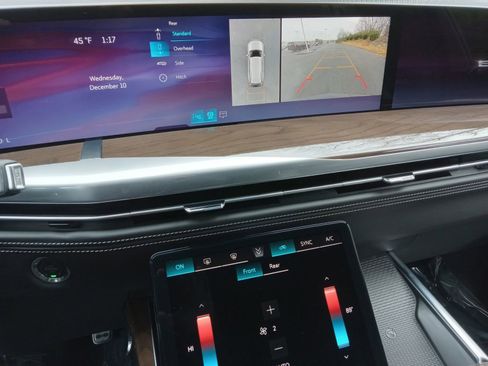 Used 2026 Cadillac Escalade Platinum Sport w/ LPO, ONYX Package image 16