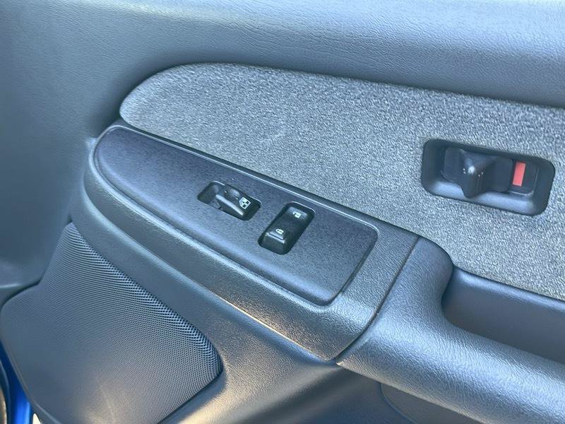 Used 2003 Chevrolet Silverado 1500 LS AWD/4WD image 39