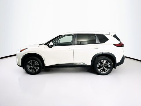 Used 2023 Nissan Rogue SV image 4