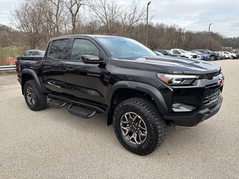 Used 2024 Chevrolet Colorado ZR2 w/ Technology Package image 7