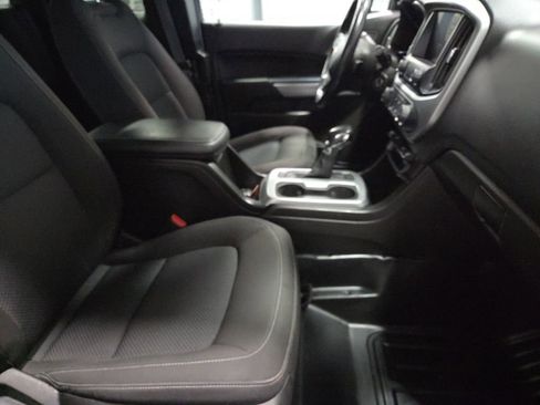 Used 2022 Chevrolet Colorado LT w/ Fleet Safety Package image 19