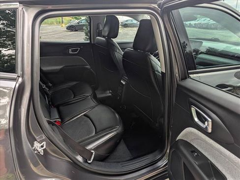 Used 2022 Jeep Compass Latitude AWD/4WD image 15