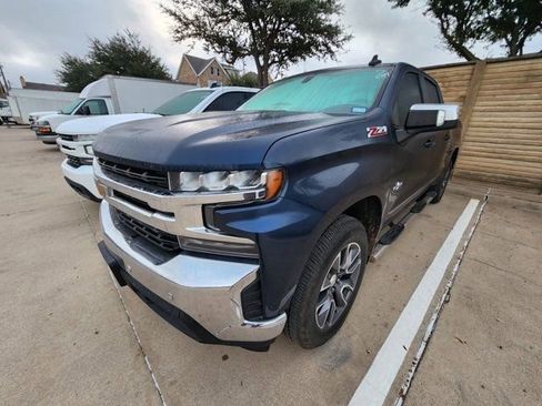 Used 2020 Chevrolet Silverado 1500 LT w/ Texas Edition image 3
