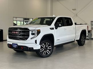 Used 2025 GMC Sierra 1500 AT4 w/ AT4 Premium Package AWD/4WD video 1