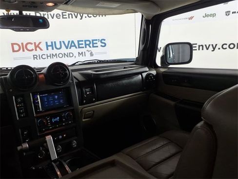 Used 2005 HUMMER H2 w/ Preferred Equipment Group image 24