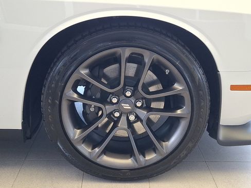 Used 2022 Dodge Challenger R/T Scat Pack w/ Plus Package image 8