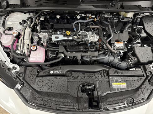 Used 2025 Toyota Prius SE image 28