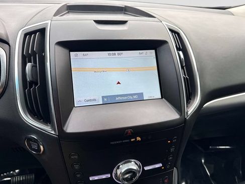Used 2020 Ford Edge Titanium FWD image 19