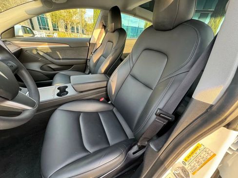 Used 2023 Tesla Model 3 Standard Range image 13