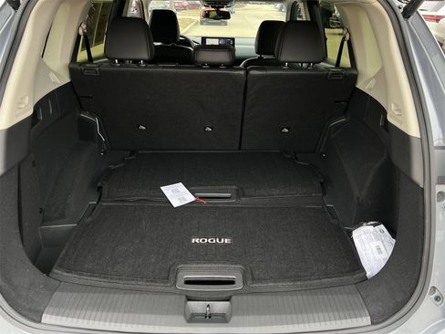 Certified 2025 Nissan Rogue Platinum image 25