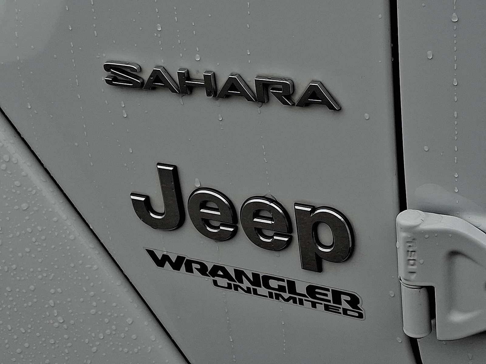 Used 2021 Jeep Wrangler Unlimited Sahara w/ Dual Top Group AWD/4WD image 29
