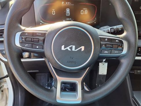 Used 2024 Kia Sportage LX image 15