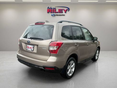 Used 2016 Subaru Forester 2.5i Premium AWD/4WD image 5