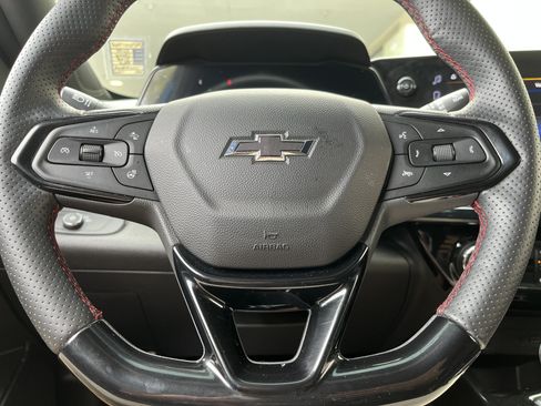 Used 2025 Chevrolet Trax RS w/ Driver Confidence Package FWD image 20